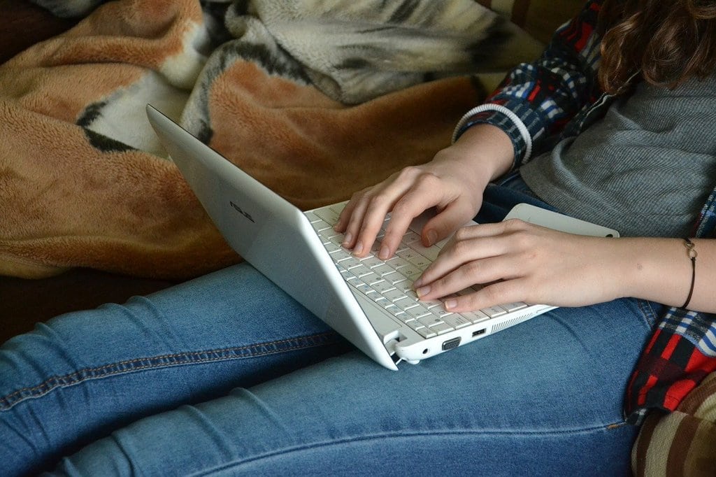 L'essor des alternatives open source dans le monde des IA conversationnelles